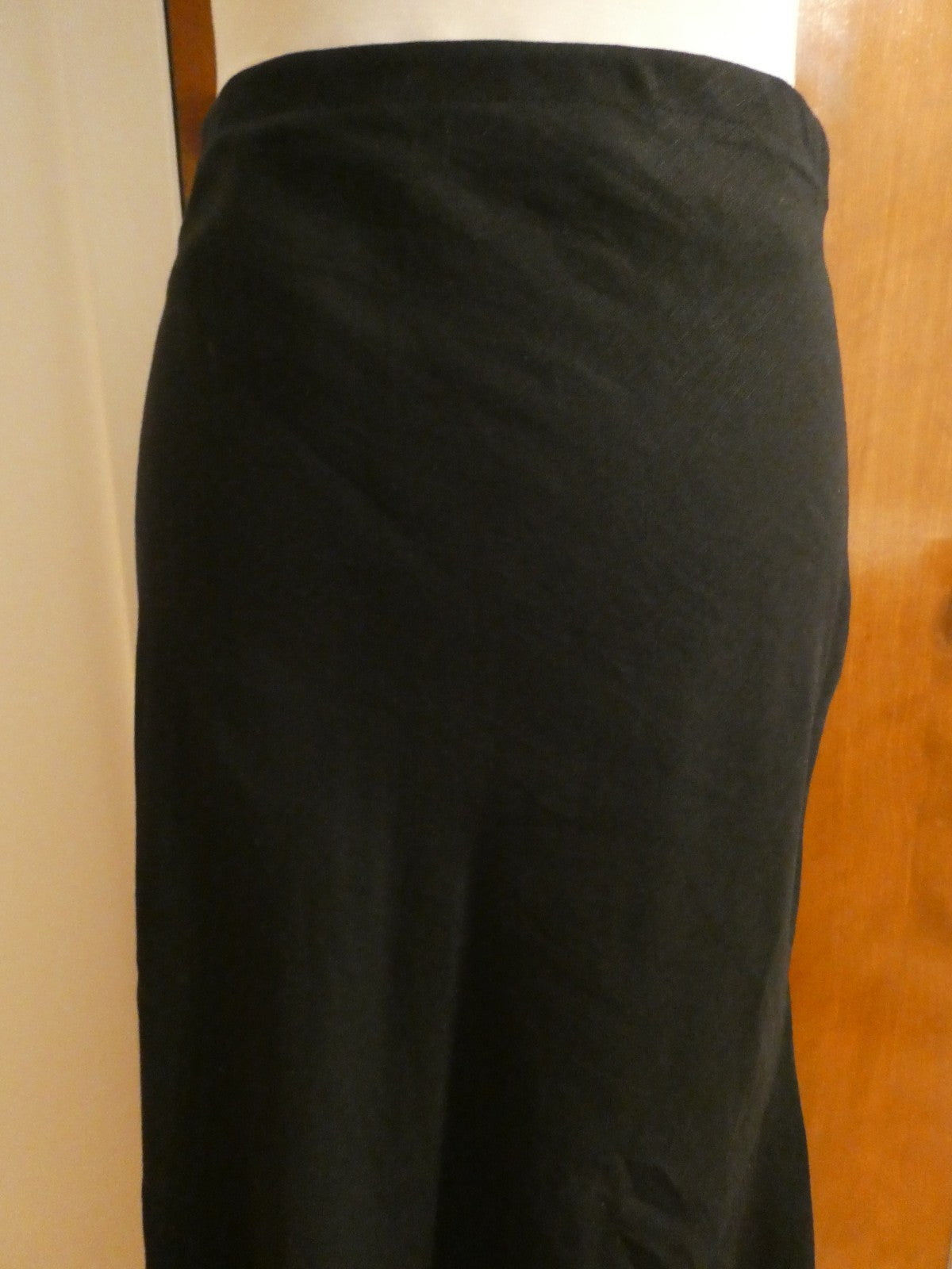 Larry Levine Women Black Linen Rayon Skirt Flare Hem Elegant Long Skirt Size 10