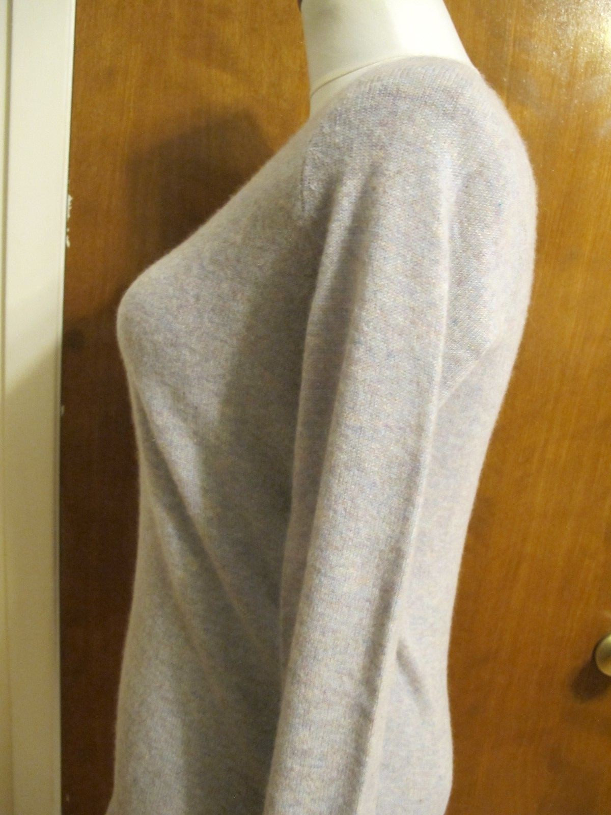 Bloomingdale's women's marl gray 2ply cashmere Vneck sweater Xsmall