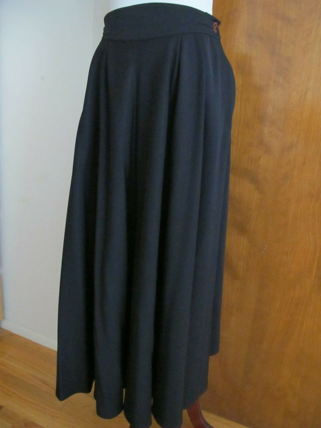 Rafaella woman's black A Line long skirt size 10 (fits size 8)