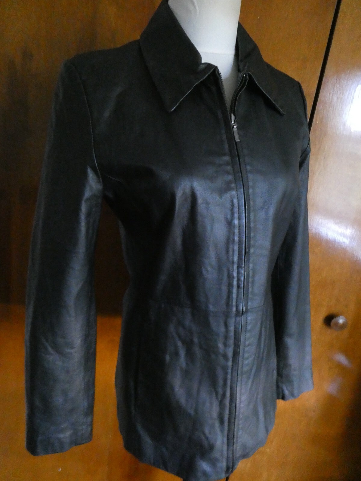 Colebrook Women’s Black Leather Zippered Collared Motorcycle Jacket Coat Small