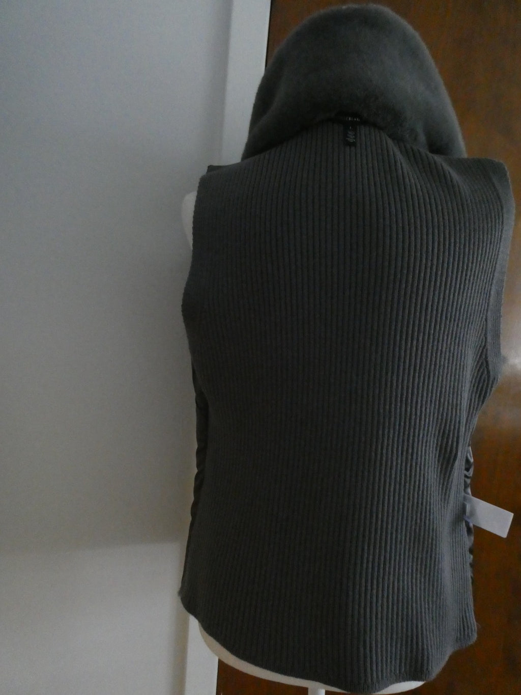White House Black Market Women's Gray Faux Fur Sweater Vest Zip Front Size Large