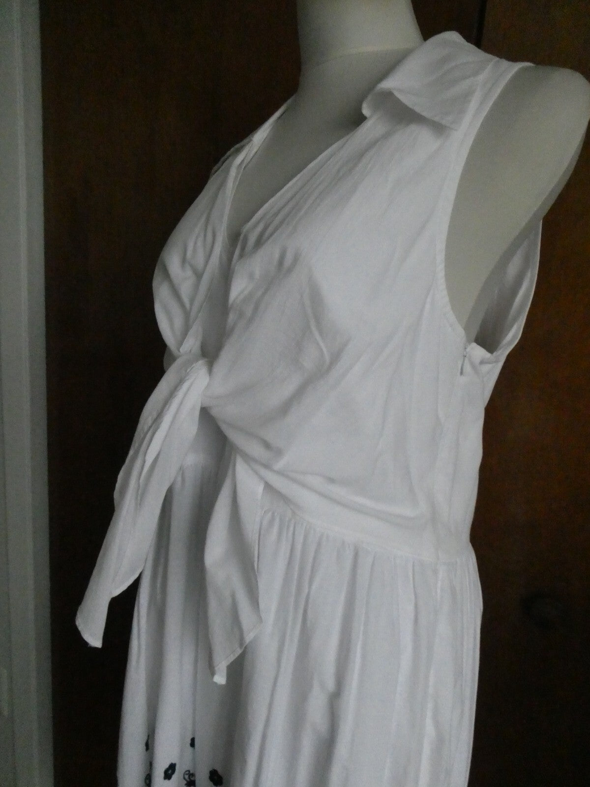 Laundry By Design women's white/black lined gorgeous one-piece dress size 12