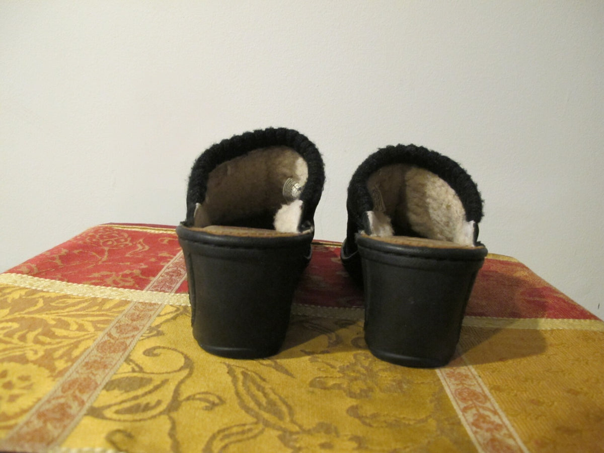 Ugg Australia SN 1934 Black Suede Sheep Shearling Lined Women’s Slippers Size 6
