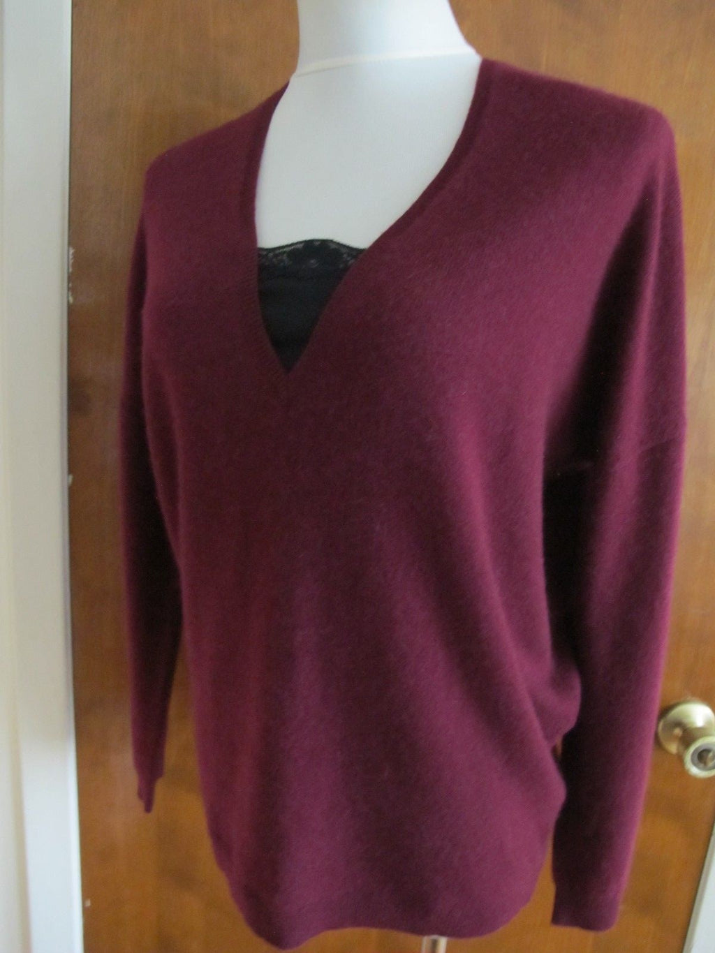 Bloomingdale’s women’s burgundy lace-trimmed cashmere sweater S bit big