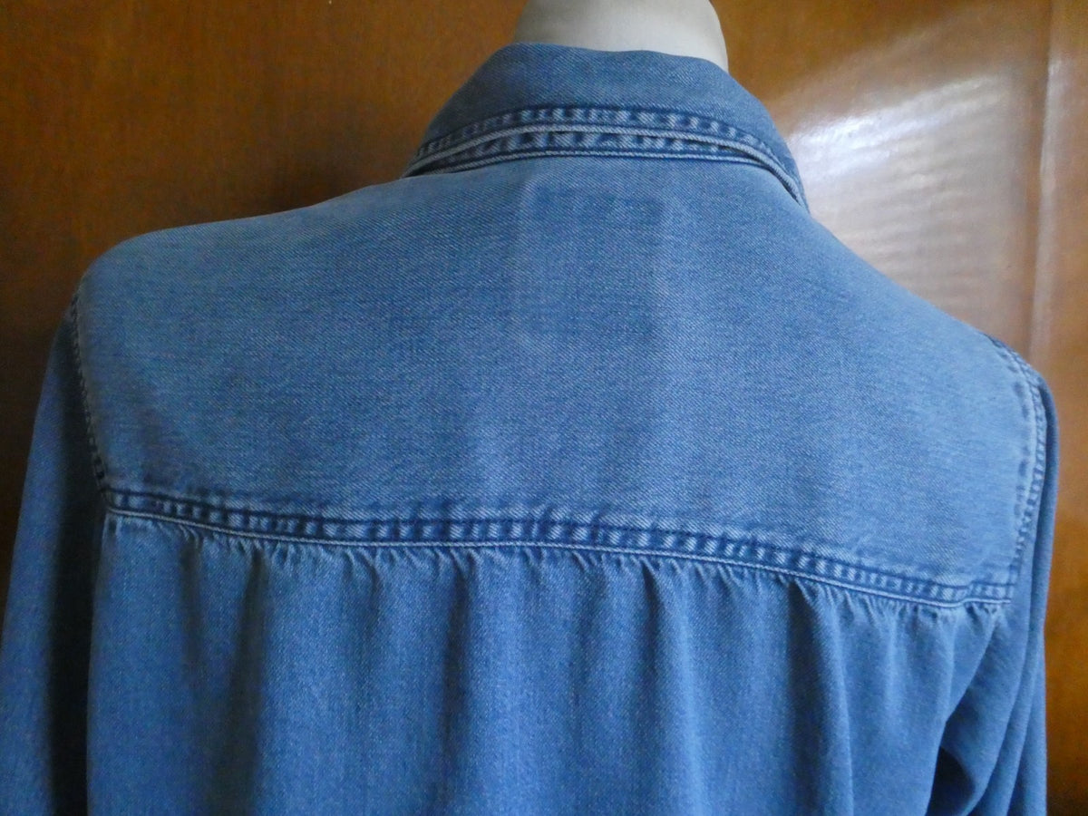 Abercrombie Fitch Women Chambray Denim Button Down Long Sleeve Boyfriend Shirt M