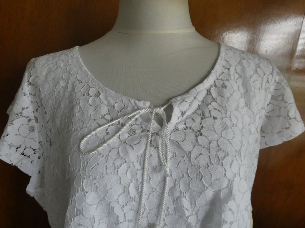 ONE Word women's white fabric craft embroidered lined blouse XLarge