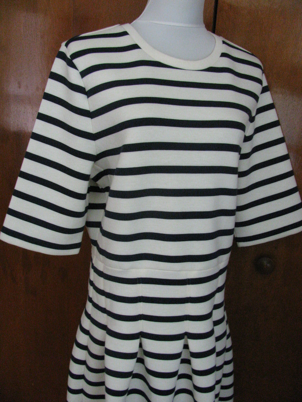 Gap Women's Striped Navy Off White Pleated Dress Size 20 NWT