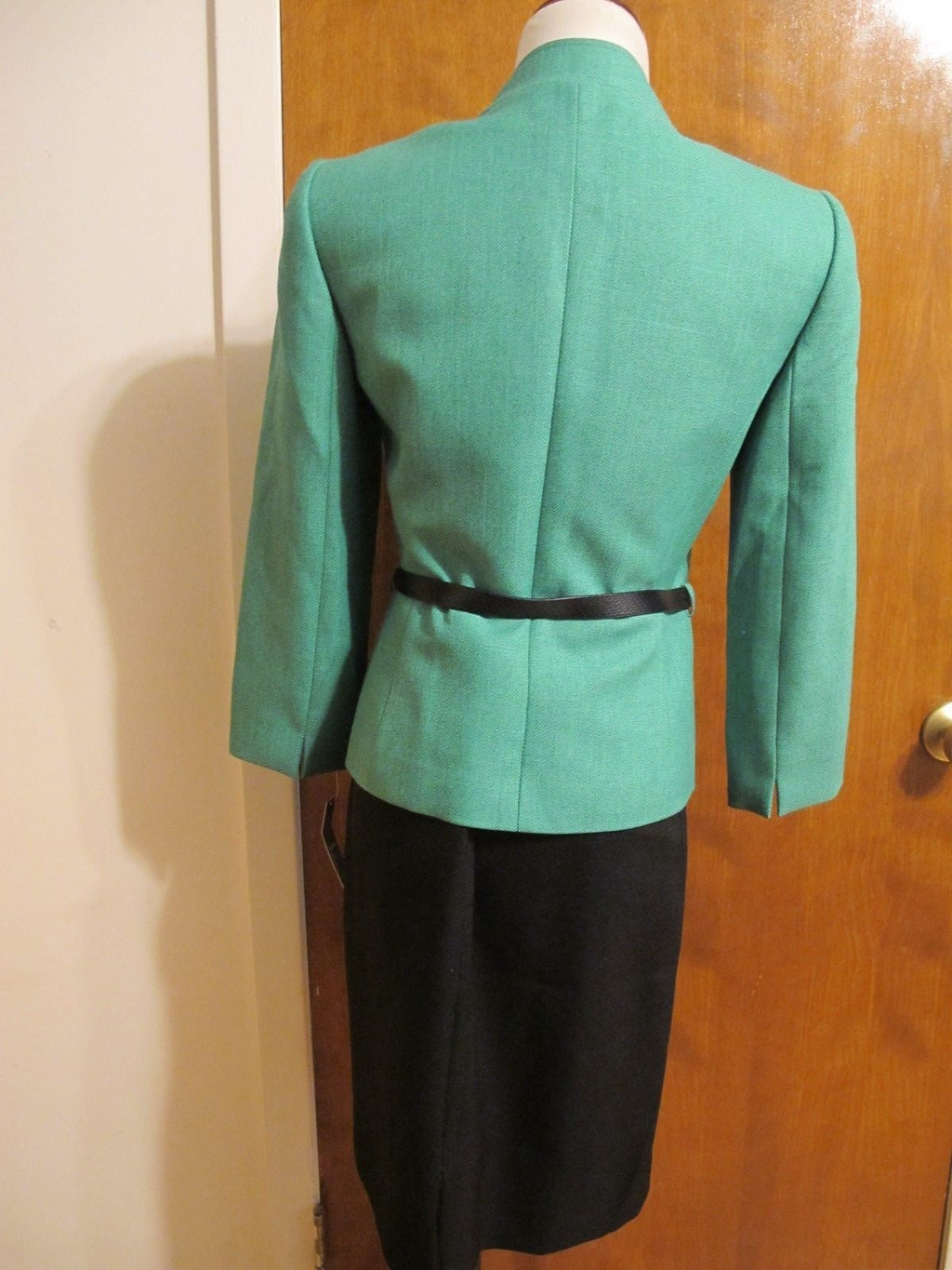 Tahari Asl Women’s green black 2 Piece Skirt Suit Size 6 new