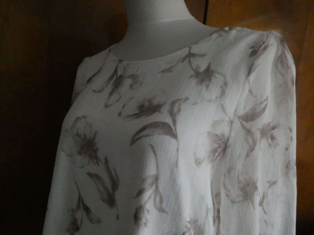 Ei Shing Fashion Women’s Layered Blouse Top No Size Tag Based on measures Medium