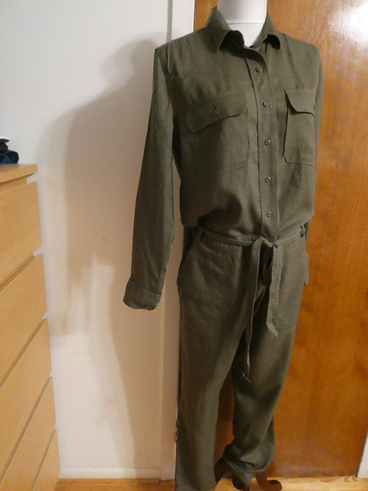 Gap women’s army green long sleeves lyocell jumpsuit size Medium, Large