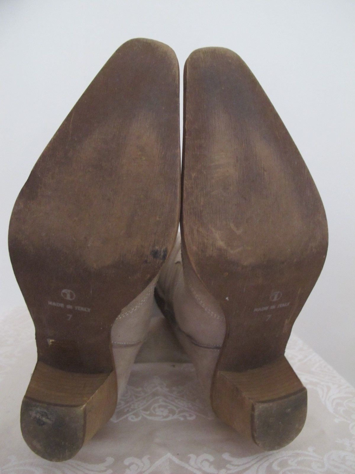 Chat Chat women's beige womens leather suede boots made in italy size 7