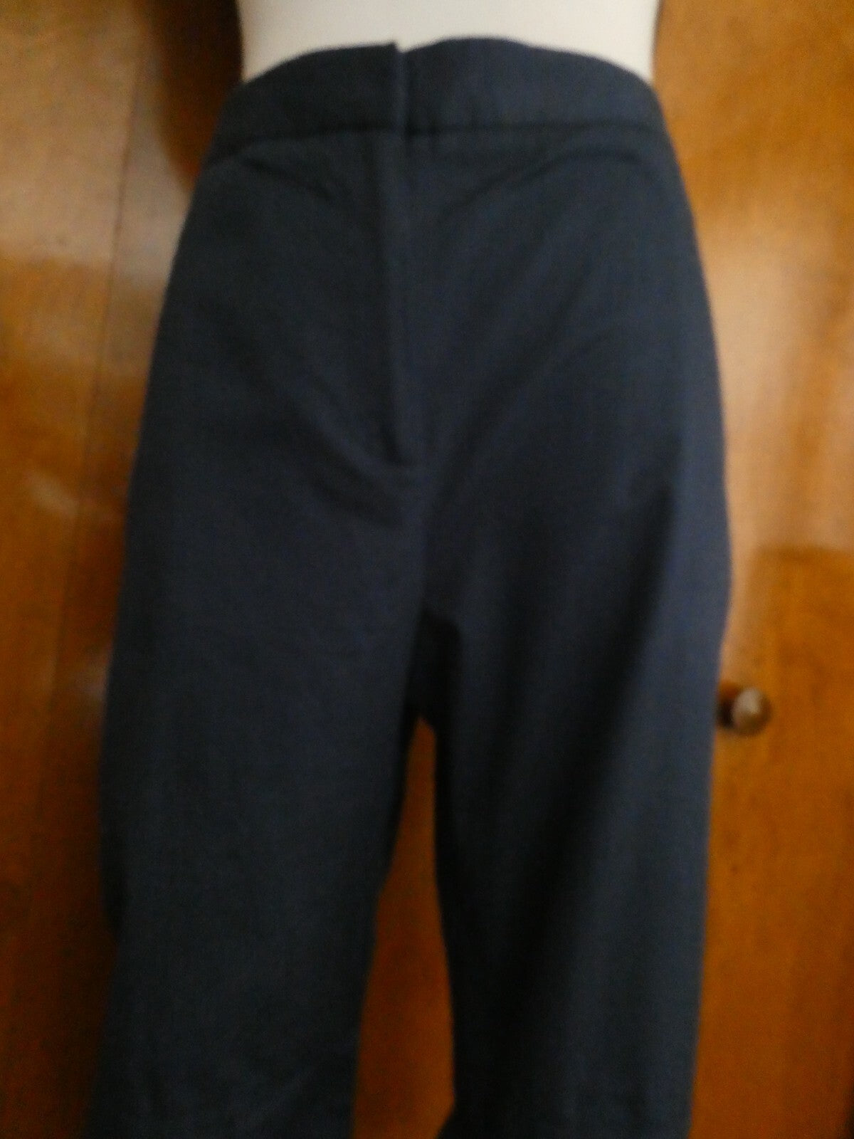 Calvin Klein Woman's Navy lightweight Cotton Summer Capris Pants 14P