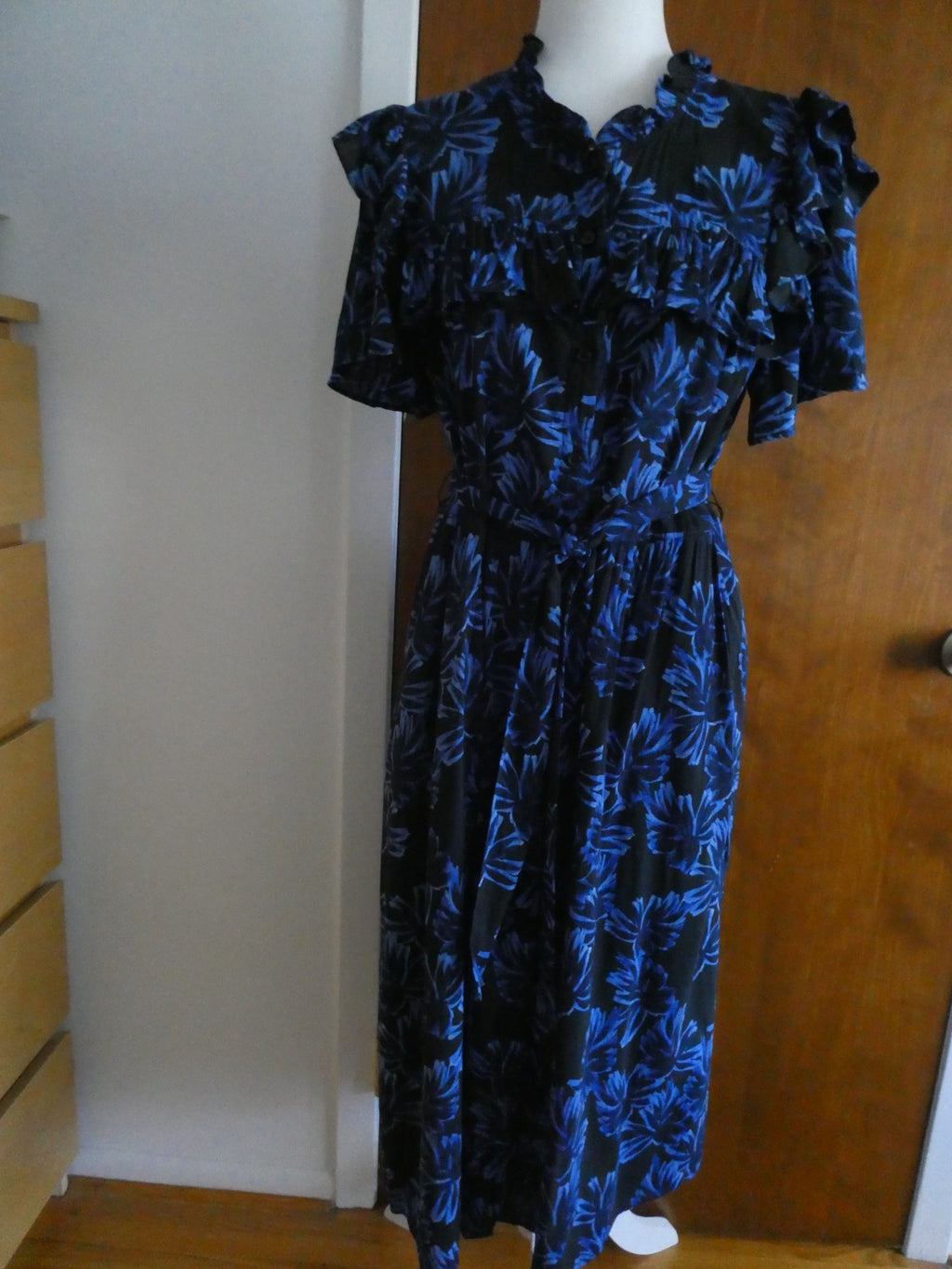  Who What Wear Dress XL Black Blue Floral Ruffle Puff Sleeve Button Front Cotton