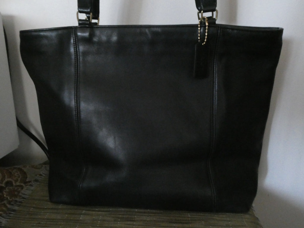 Coach women's black vintage large zip shoulder bag #0779-927