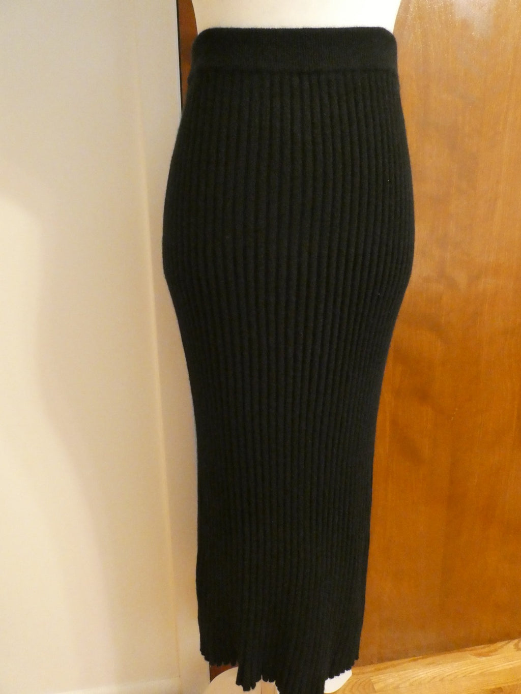 Bloomingdale's 100% Cashmere Ribbed Knit Midi Skirt Black Size S M XL $228 NWT