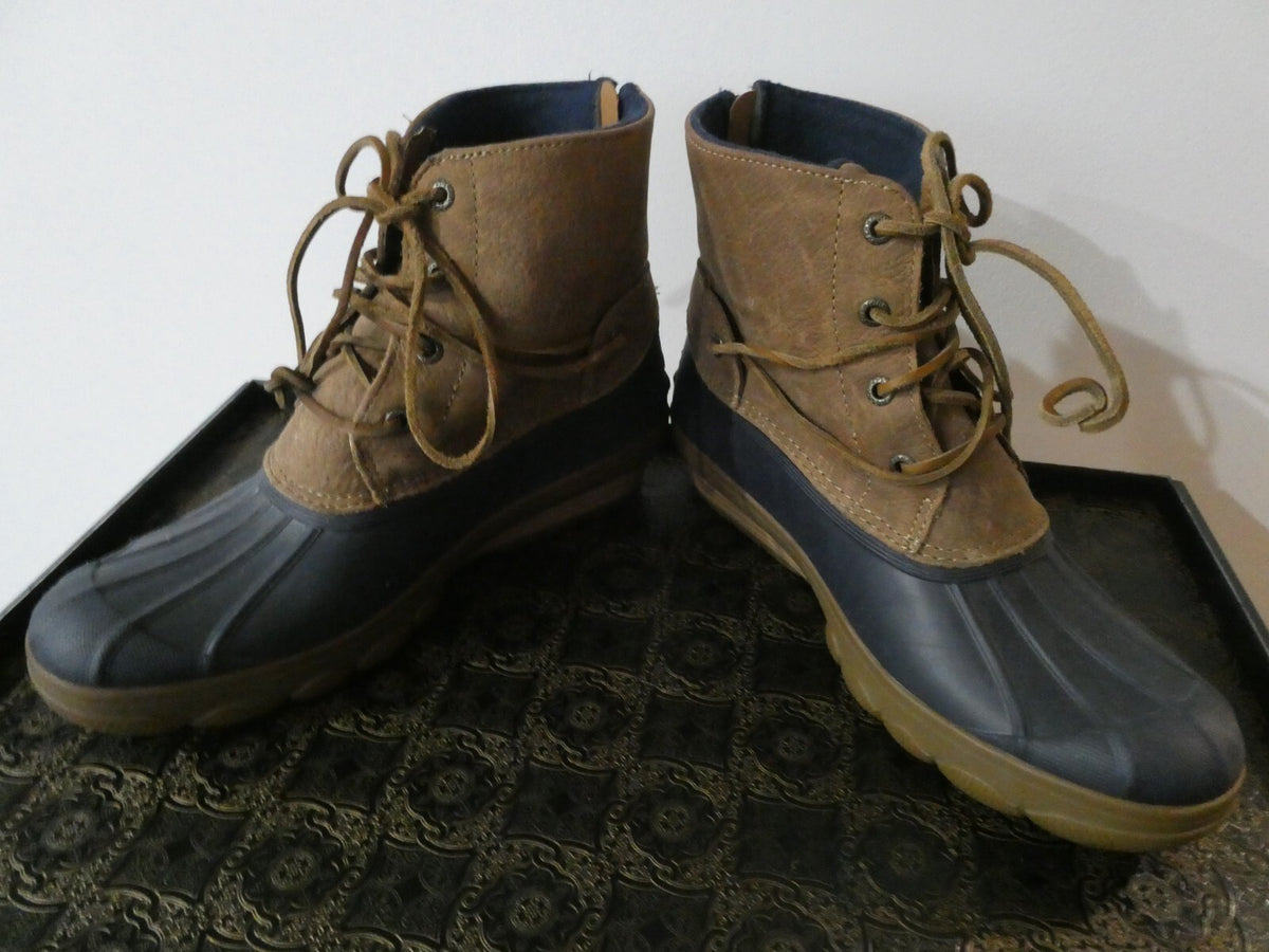 Sperry Women Saltwater Quilted Waterproof Boots Brown/ Black Fits 9M (fits 8.5M)