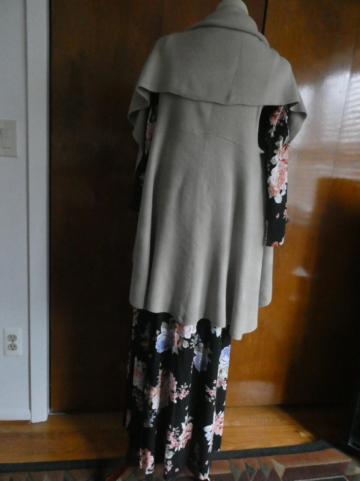 Look By M Women's Gray Knit Open Wrap Cardigan Sleeveless Shawl Vest One Size