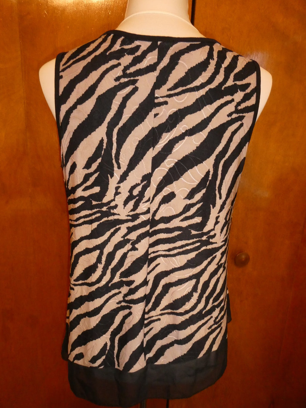 Roz & Ali Women’s MP Zebra Animal Print Sleeveless Layered Top Black Beige USA