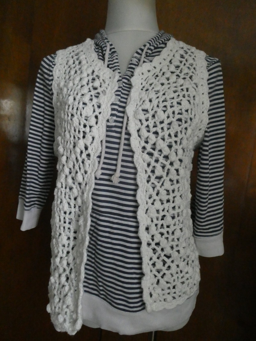 Juicy Couture women's crochet cotton/ white stylish open front cardigan Medium