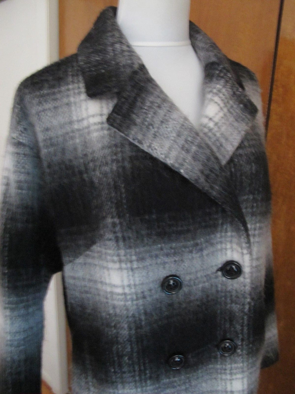 Wildflower Women’s black white Basic Jacket Coat Size Medium NWT fits Large