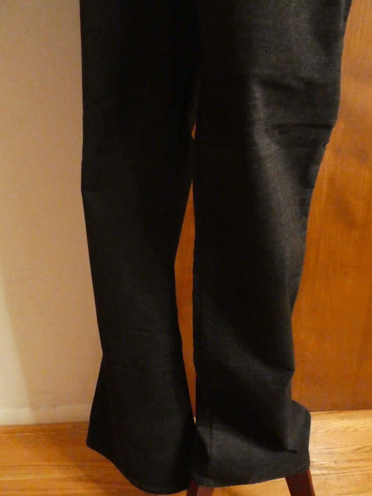 Jones New York Signature Stretch women's gray pants size 10 