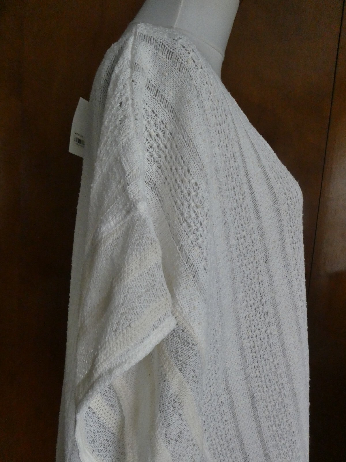 Sanctuary women’s white crochet dolman sleeves top Medium 