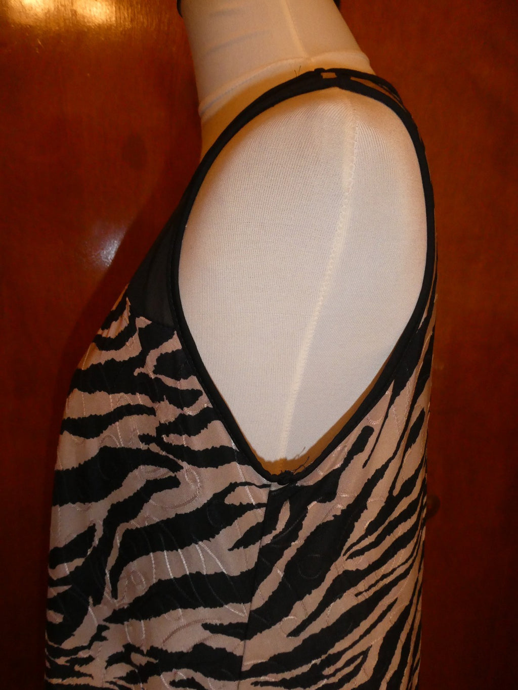 Roz & Ali Women’s MP Zebra Animal Print Sleeveless Layered Top Black Beige USA
