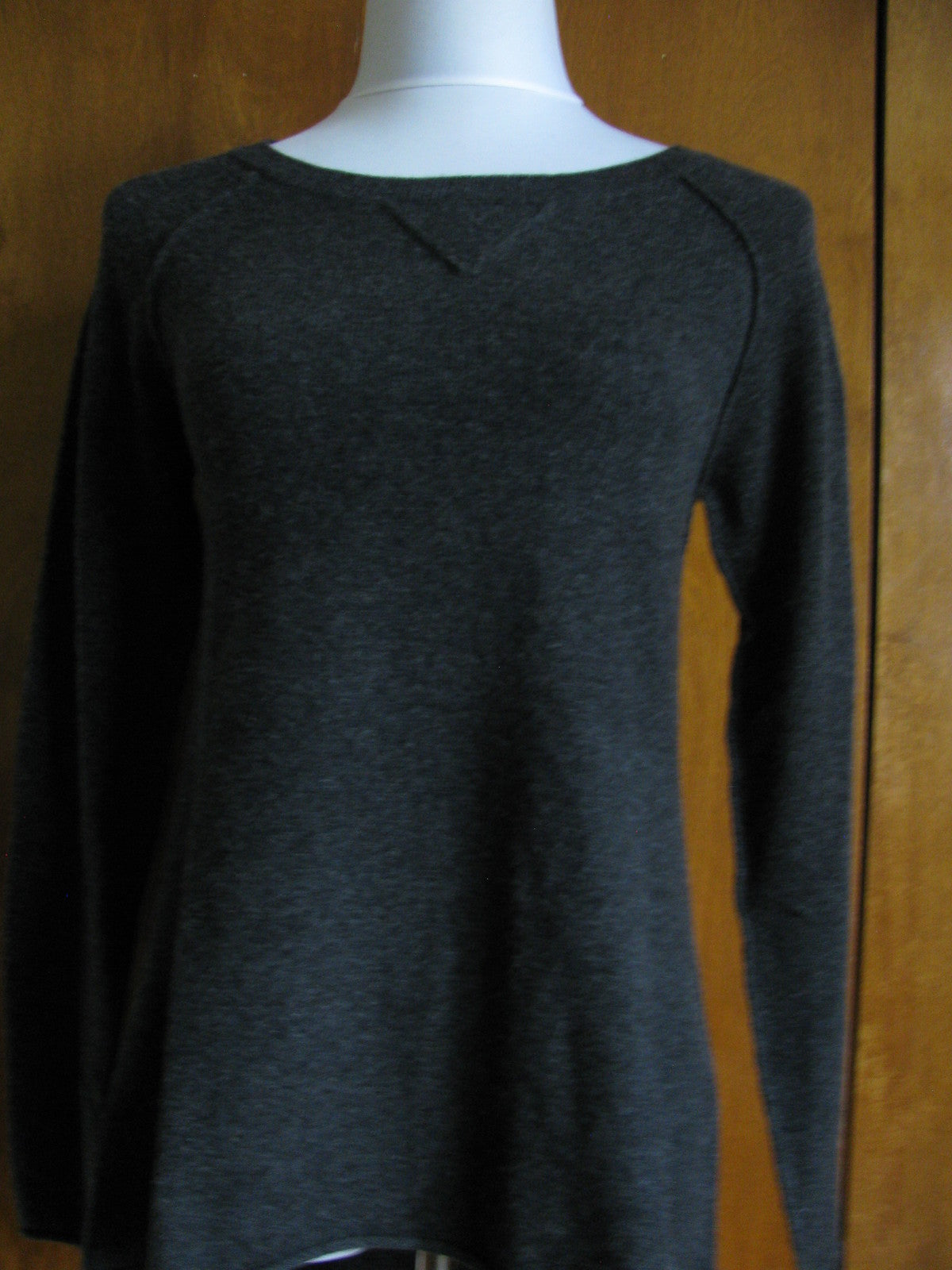 Quotation Women's Pepper Cashmere Sweater Small 