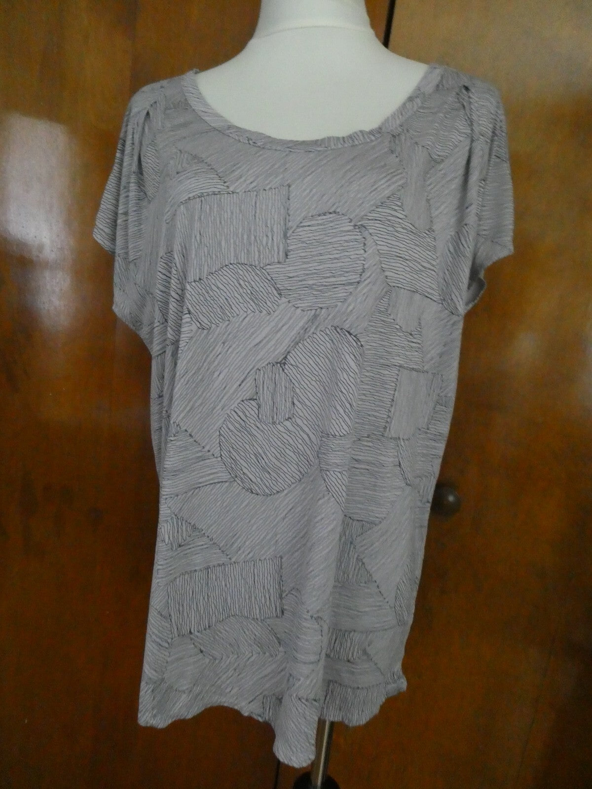 Gap women's stylish multicolor detailed top size Large