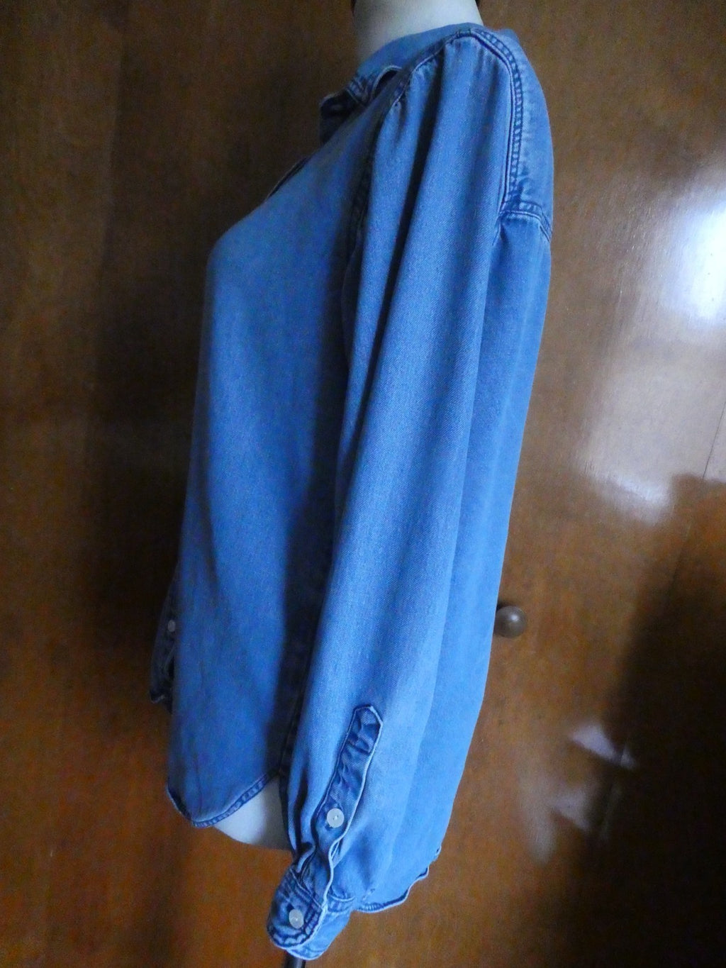 Abercrombie Fitch Women Chambray Denim Button Down Long Sleeve Boyfriend Shirt M