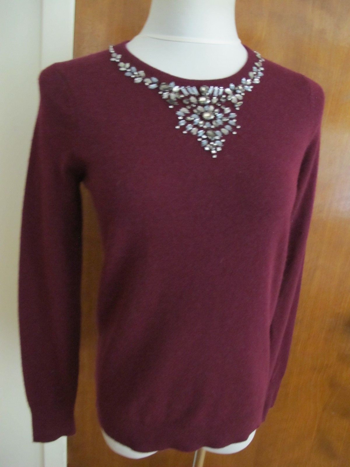 Bloomingdale's Women's cashmere burgundy beaded rich sweater XSmall 