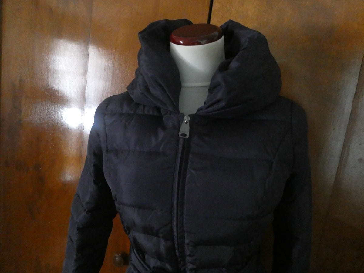 Via Spiga Women’s Down Coat Jacket Dark Purple Hooded Size M (fits small)
