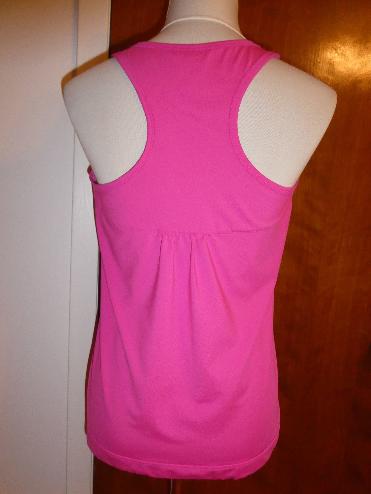 Athleta Women’s Pink Tank Top Large Sleeveless Racerback Ruffle Hem Stretch