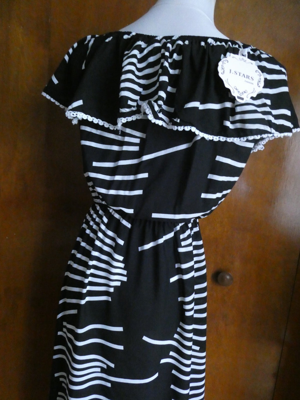 J.Stars Sexy Maxi Dress Off The Shoulders Ruffles Multi-Color Black/White L/XL