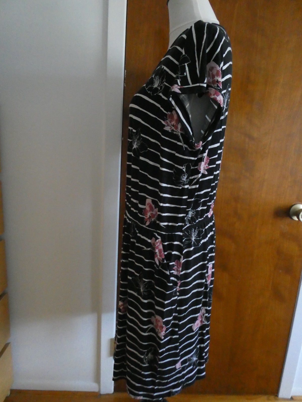Apt 9 Dress Women's XL Black White Stripe Floral Rayon Spandex Pockets RN 73277
