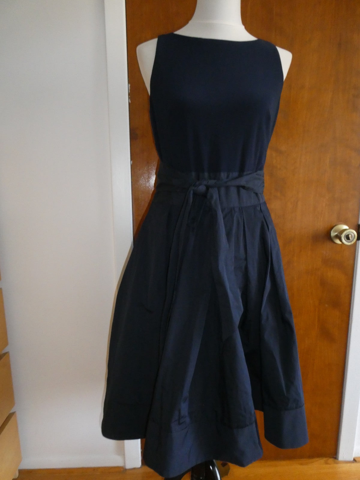 Lauren Ralph Lauren women’s navy pleated skirt detailed dress size 12 NEW