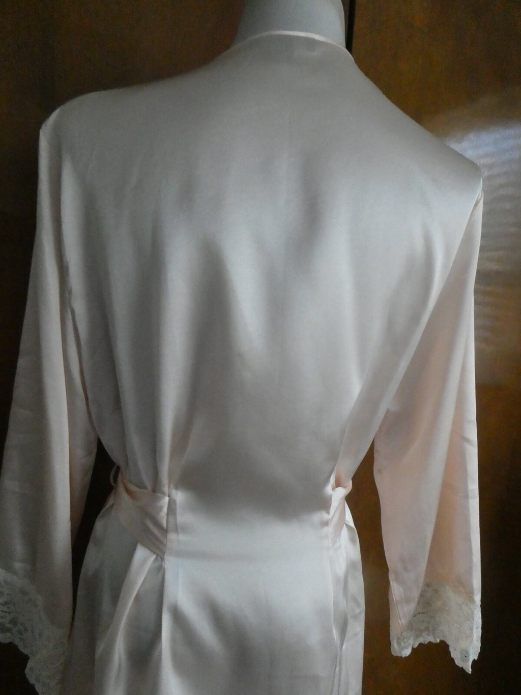 Jones New York women's peaslk wrap bath robe spa size L/XL fits size large $58