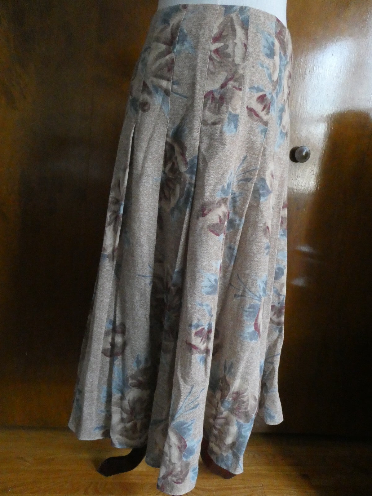Jones New York Collection women's multicolor lined pleated skirt New