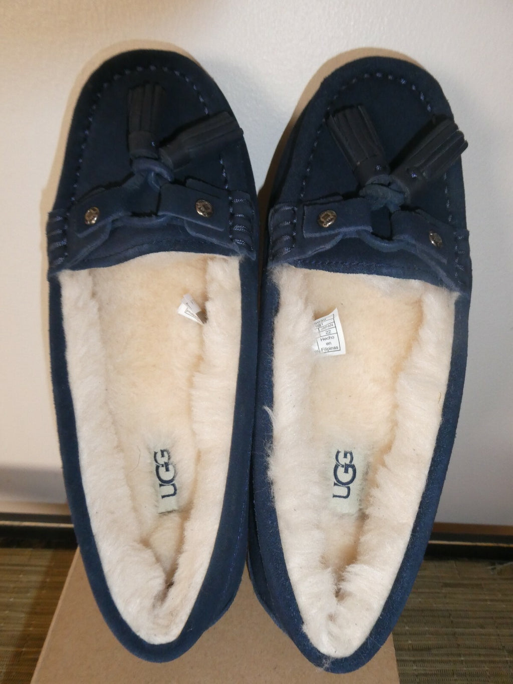UGG Litney Women’s Suede Navy Slipper For Outdoor/Indoor Use US 5 Style# 1116030