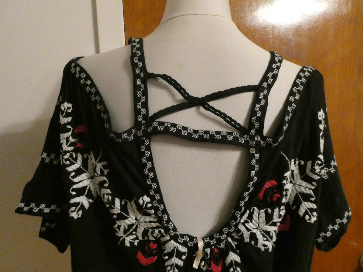Free People women's black embroidered open shoulder viscose top small (fits M) 
