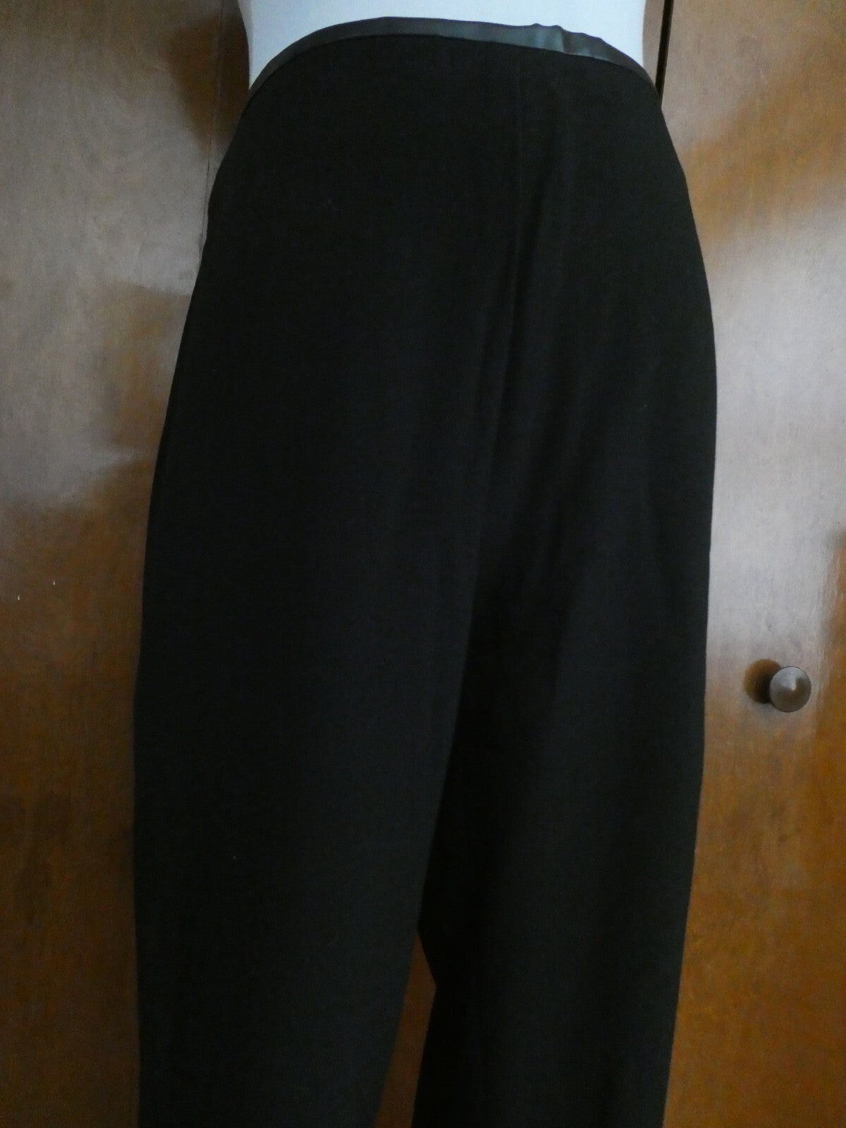 Gloria Vanderbilt women's black dress pants decorated with leather 14 (fits 12)