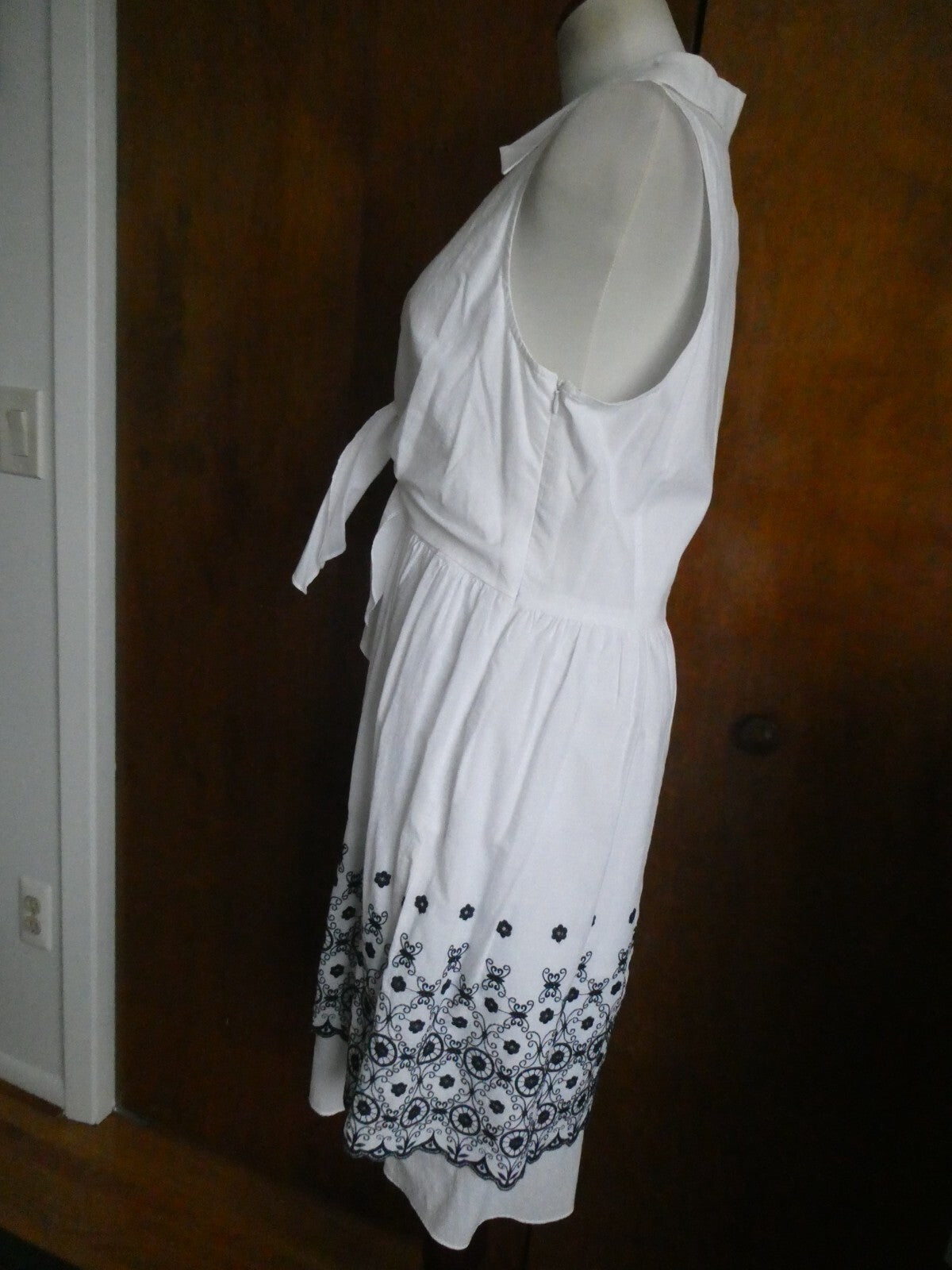 Laundry By Design women's white/black lined gorgeous one-piece dress size 12