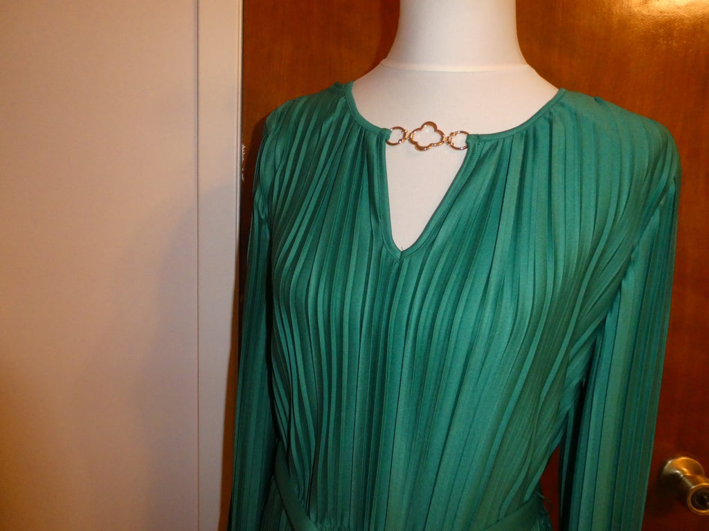Olivia & Mckaylie Women Green Pleated Dress Long Sleeve Gold Tone Detail Large
