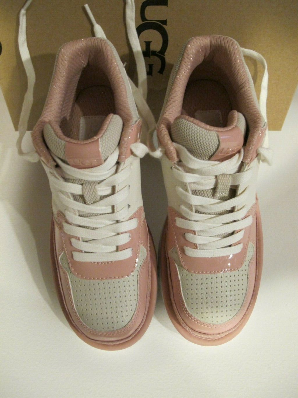 Ugg Australia women's white pink highland heritage sneaker size 7.5 and 8