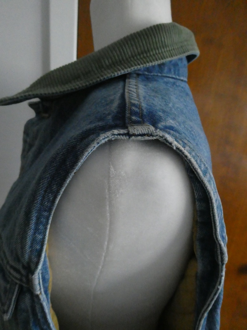 Ventura Denim Vest Cotton Quilted Lined Blue Jean Trucker Style Vintage Medium