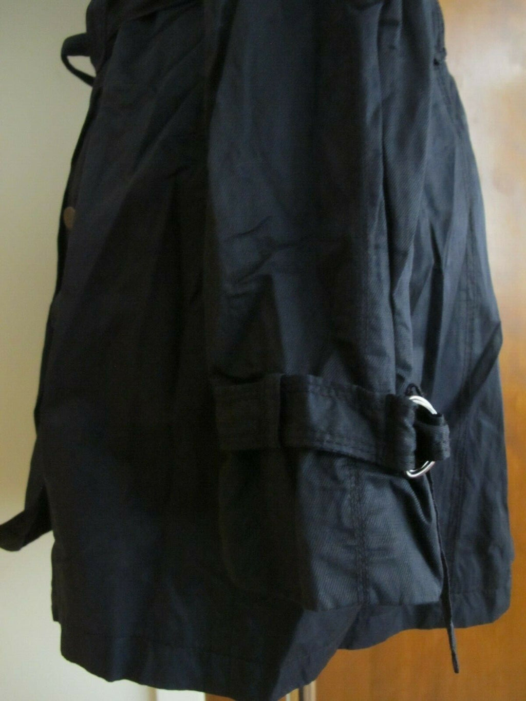 Tahari women's navy stylish coat size Medium