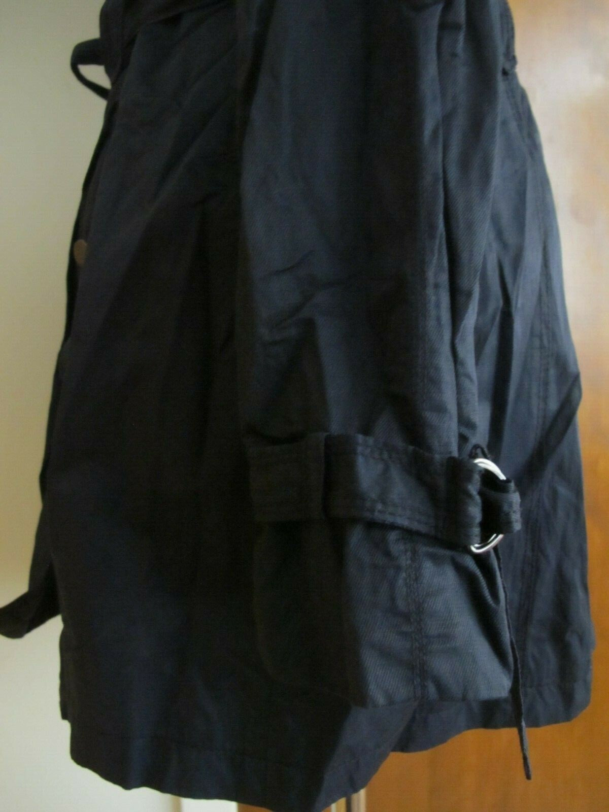Tahari women's navy stylish coat size Medium