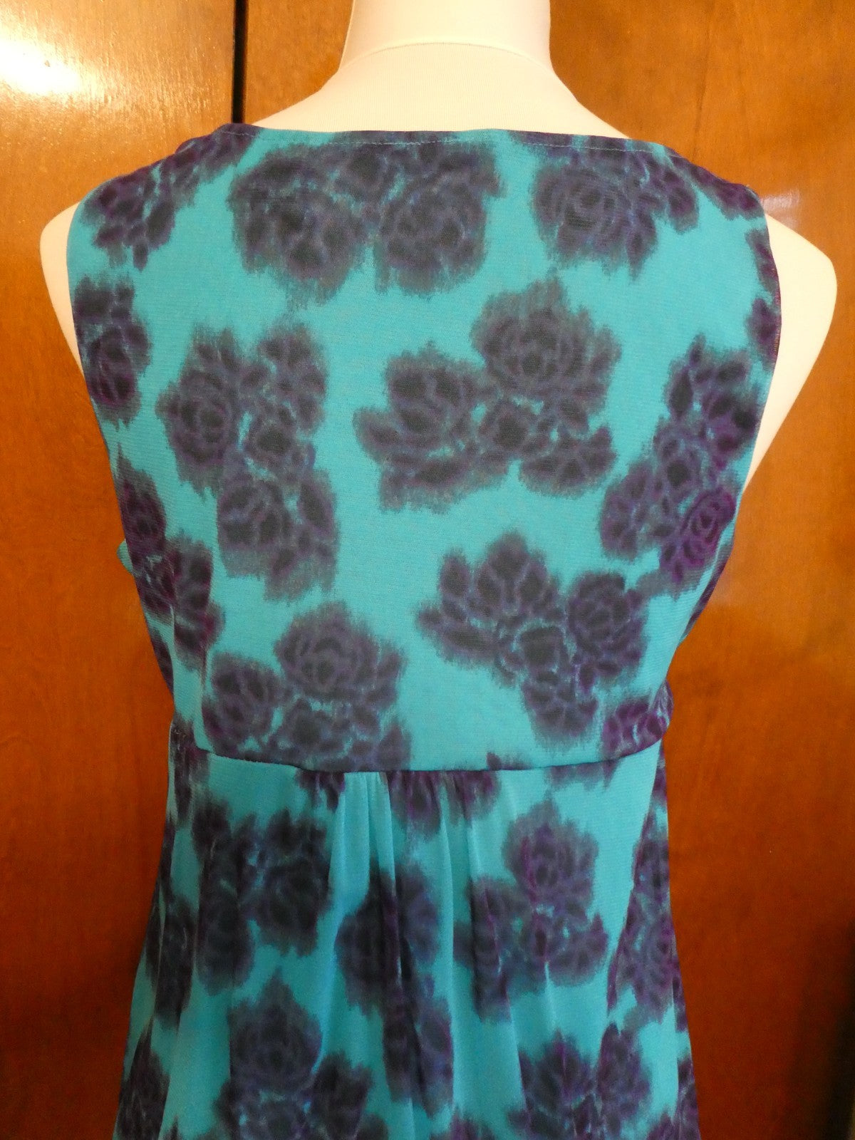 New York &Company women's stylish green/navy top size large