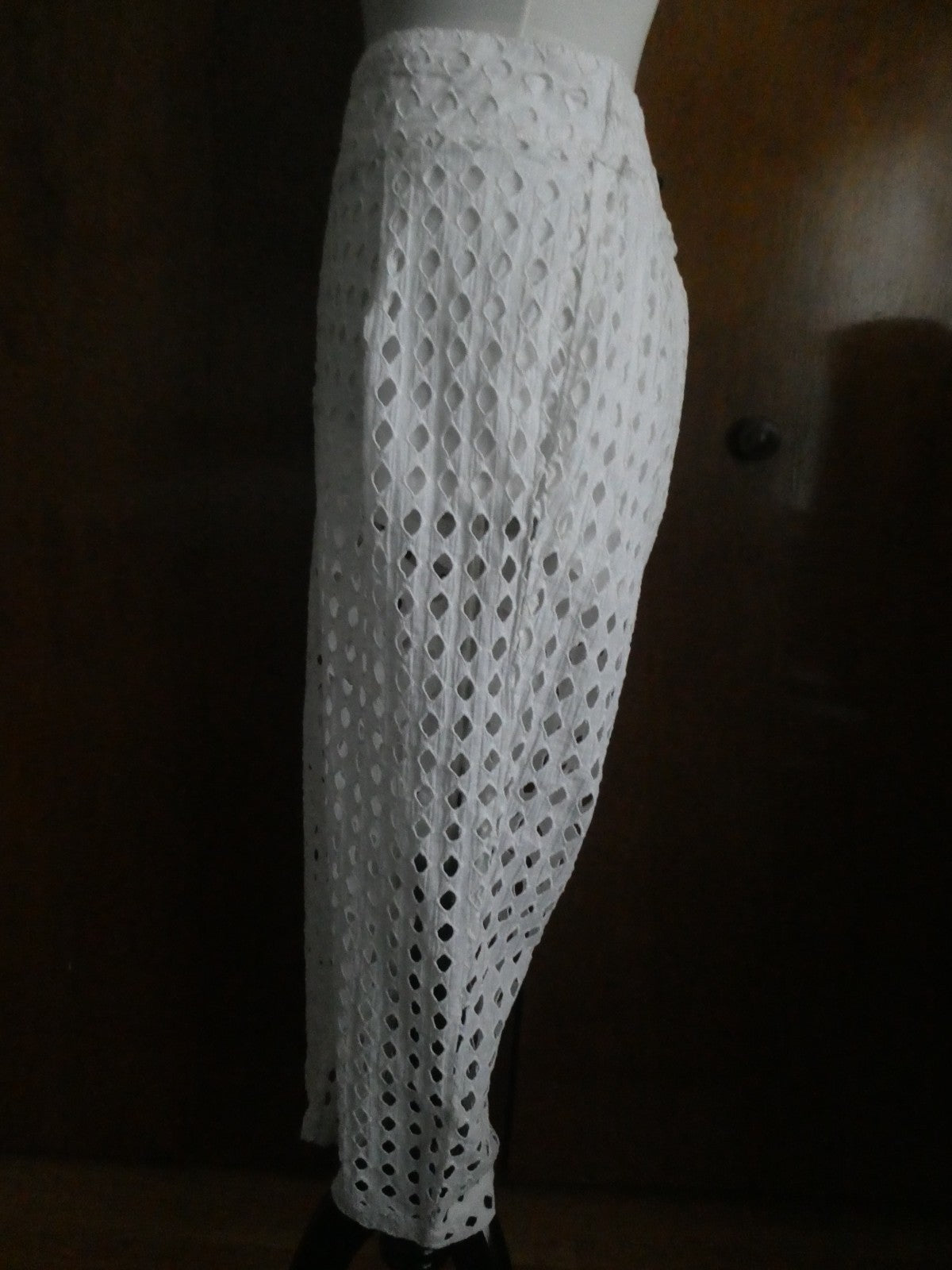 Free People Women's White Eyelet Detailed Pants Elastic Waist Size Large