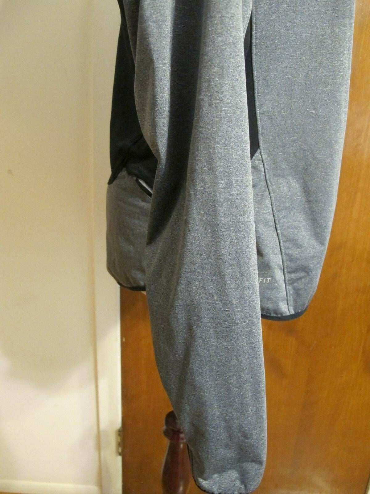 Nike Kids Boys Dri-Fit Athletic Fitness Gray Shirt Size Large 
